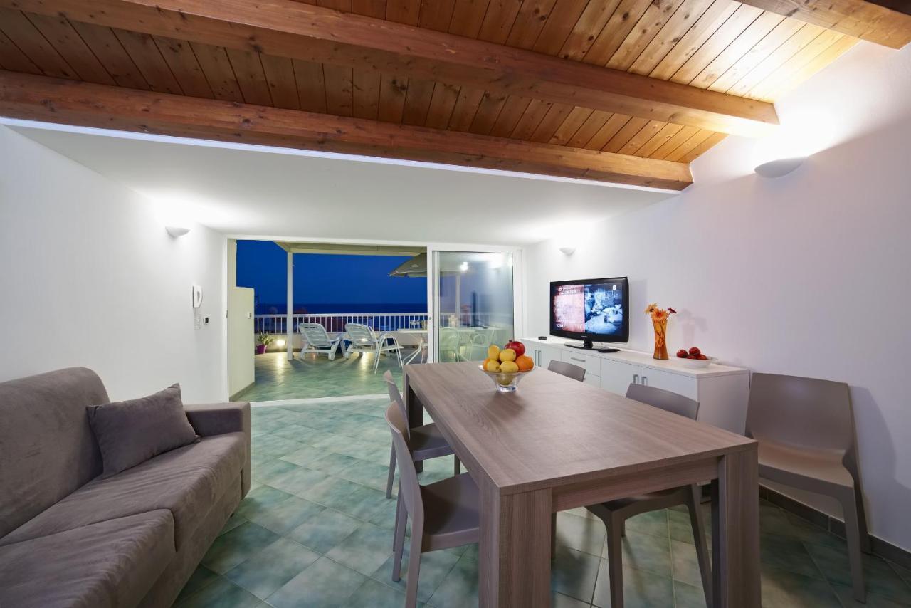 Archimede, Appartamento Con Vista In Centro A Marina Di Ragusa Marina di Ragusa Exterior foto